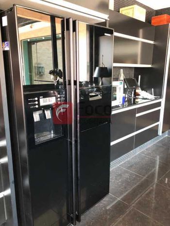 Foto 24 do(a) Casa de 4 quartos à venda em Jardim Botânico, Rio de Janeiro