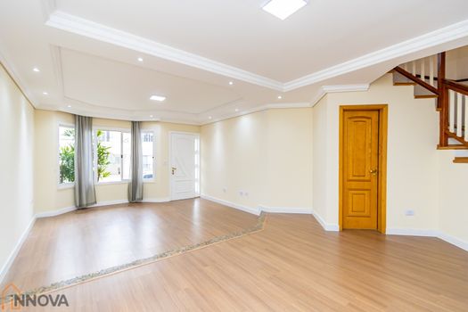 Foto 4 do(a) Casa de 3 quartos à venda em Uberaba, Curitiba