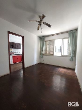 Foto 3 do(a) Apartamento de 2 quartos à venda em Centro Histórico, Porto Alegre
