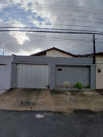 Foto 1 do(a) Casa de 3 quartos à venda em Bom Futuro, Fortaleza