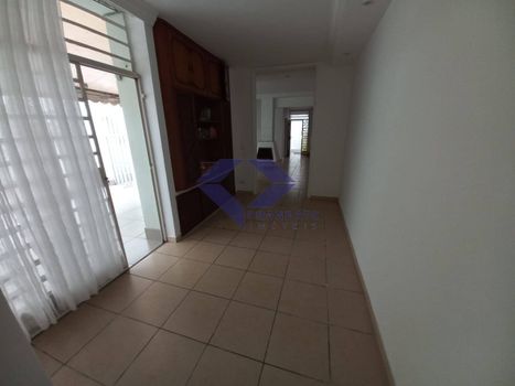 Foto 5 do(a) Casa de 3 quartos à venda em Parque Colonial, São Paulo