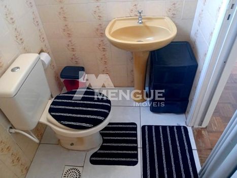 Foto 23 do(a) Apartamento de 2 quartos à venda em Jardim Lindóia, Porto Alegre