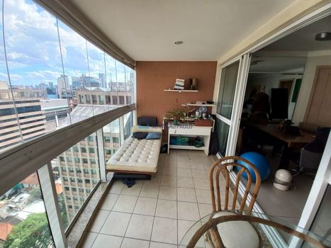 Foto 4 do(a) Apartamento de 3 quartos à venda em Vila Olímpia, São Paulo