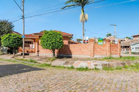 Foto 39 do(a) Casa de 3 quartos à venda em Guarujá, Porto Alegre