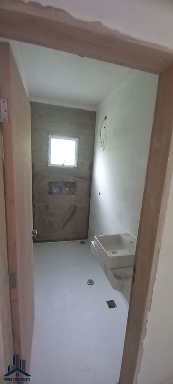 Foto 6 do(a) Casa de 3 quartos à venda em Balneário Copacabana, Caraguatatuba