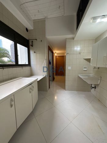 Foto 5 do(a) Apartamento de 3 quartos à venda em Itaim Bibi, São Paulo
