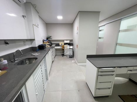 Foto 24 do(a) Sala / Conjunto Comercial false à venda em Centro, Florianópolis