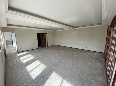 Foto 3 do(a) Casa de 3 quartos para alugar em Benfica, Fortaleza