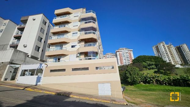Foto 1 do(a) Apartamento de 2 quartos à venda em Coloninha, Florianópolis