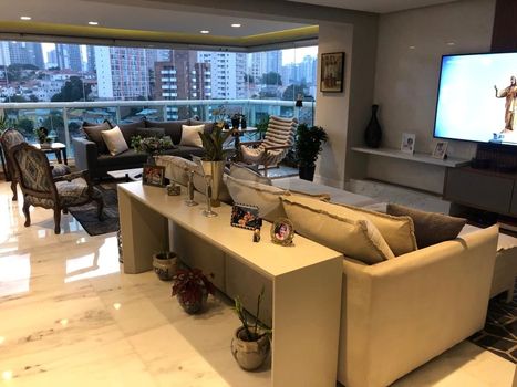 Foto 2 do(a) Apartamento de 4 quartos para alugar em Vila Mariana, São Paulo