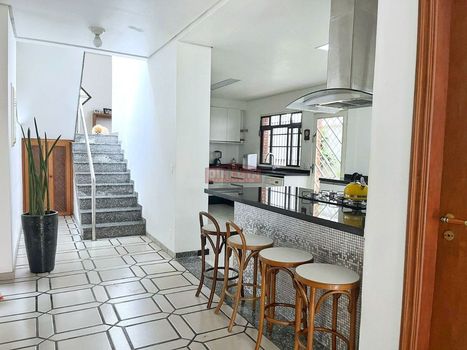 Foto 9 do(a) Casa de 4 quartos à venda em Jardim da Glória, São Paulo