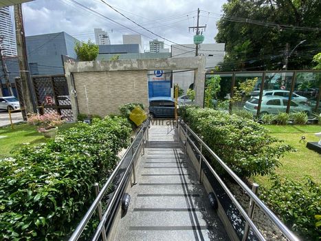 Foto 5 do(a) Apartamento de 2 quartos à venda em Madalena, Recife