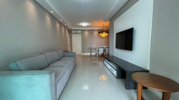 Foto 4 do(a) Apartamento de 4 quartos à venda em Centro, Balneário Camboriú