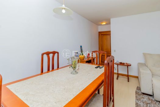 Foto 5 do(a) Apartamento de 2 quartos à venda em Rio Branco, Porto Alegre