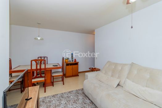 Foto 3 do(a) Apartamento de 2 quartos à venda em Rio Branco, Porto Alegre