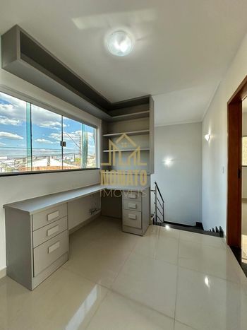 Foto 12 do(a) Casa de 3 quartos à venda em Moinho dos Ventos, Goiânia