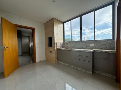 Foto 16 do(a) Apartamento de 3 quartos à venda em Zona 07, Maringá