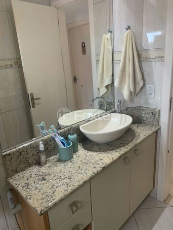 Foto 4 do(a) Apartamento de 2 quartos à venda em Vila Ipiranga, Porto Alegre