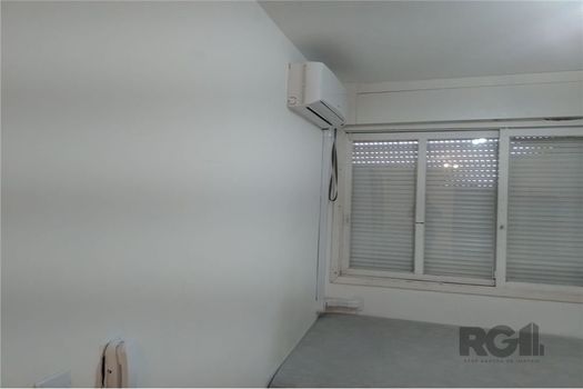 Foto 9 do(a) Apartamento de 1 quartos à venda em Partenon, Porto Alegre