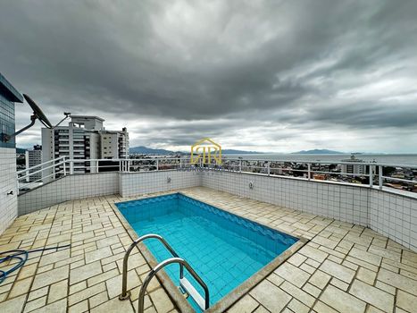 Foto 41 do(a) Cobertura de 3 quartos à venda em Balneário, Florianópolis
