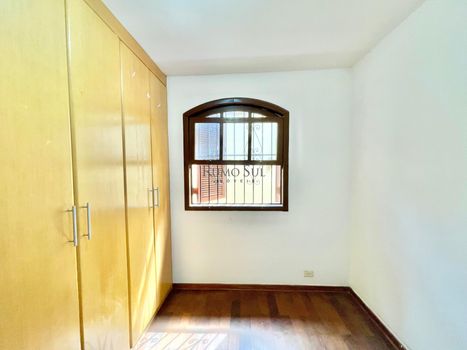 Foto 32 do(a) Casa de 3 quartos à venda em Jardim Santo Amaro, São Paulo