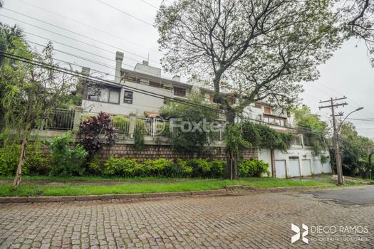 Foto 36 do(a) Casa em Condomínio de 6 quartos à venda em Três Figueiras, Porto Alegre