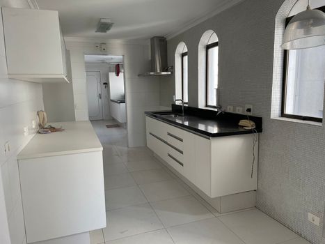 Foto 2 do(a) Apartamento de 3 quartos à venda em Vila Uberabinha, São Paulo