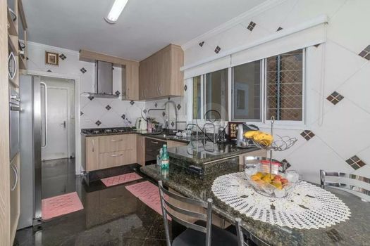 Foto 7 do(a) Apartamento de 3 quartos à venda em Jardim Avelino, São Paulo