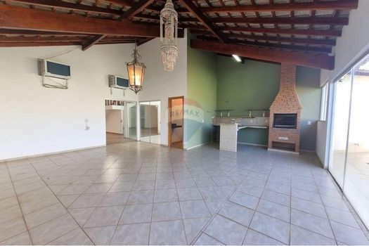 Foto 15 do(a) Casa de 3 quartos à venda em Jardim Santa Clara, Lins