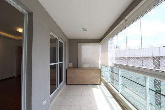 Foto 2 do(a) Apartamento de 3 quartos à venda em Vila Olímpia, São Paulo