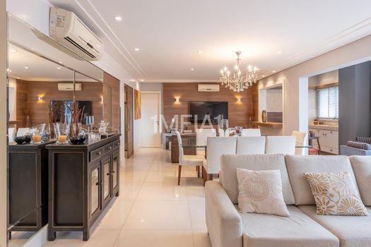 Foto 4 do(a) Apartamento de 3 quartos à venda em Jardim Europa, Porto Alegre