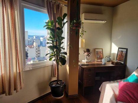 Foto 23 do(a) Cobertura de 2 quartos à venda em Centro Histórico, Porto Alegre