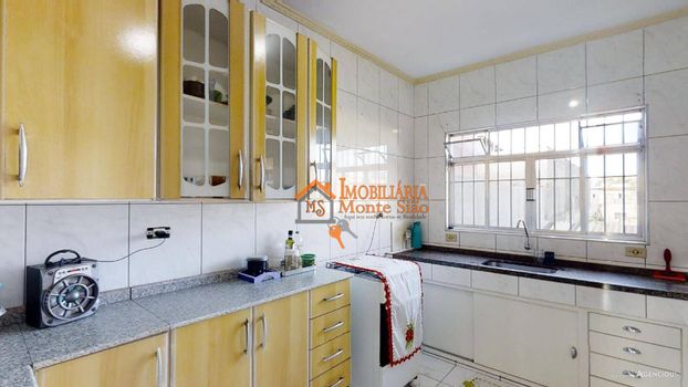 Foto 5 do(a) Casa de 7 quartos à venda em Jardim Presidente Dutra, Guarulhos