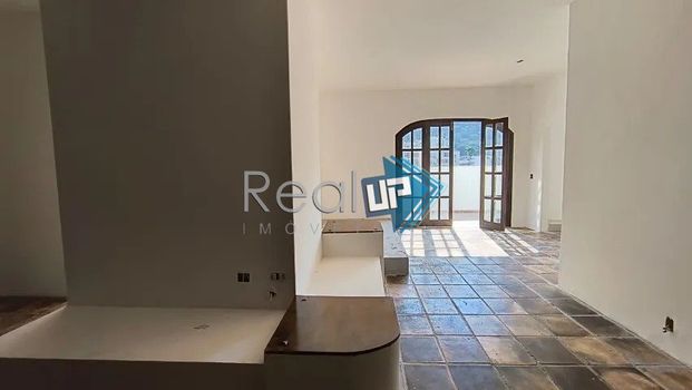 Foto 3 do(a) Cobertura de 2 quartos à venda em Humaitá, Rio de Janeiro