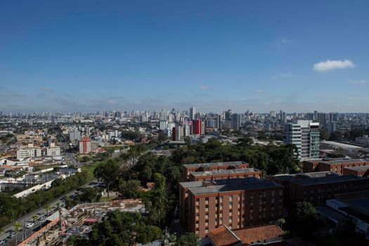 Foto 30 do(a) Apartamento de 3 quartos à venda em Cristo Rei, Curitiba