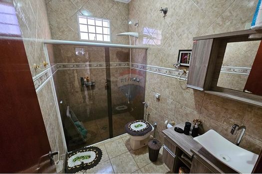 Foto 12 do(a) Casa de 3 quartos à venda em Residencial Real Parque, Lins