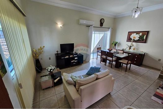 Foto 4 do(a) Casa de 3 quartos à venda em Residencial Real Parque, Lins