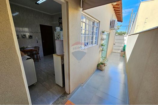 Foto 16 do(a) Casa de 3 quartos à venda em Residencial Real Parque, Lins