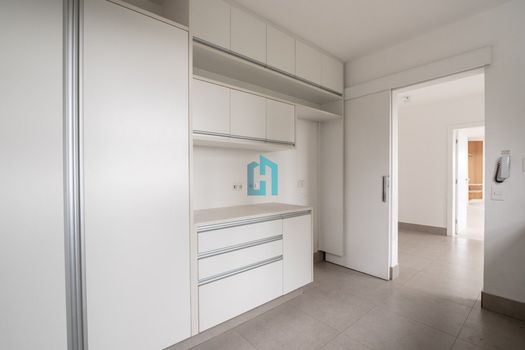 Foto 12 do(a) Apartamento de 4 quartos à venda em Vila Nova Conceição, São Paulo