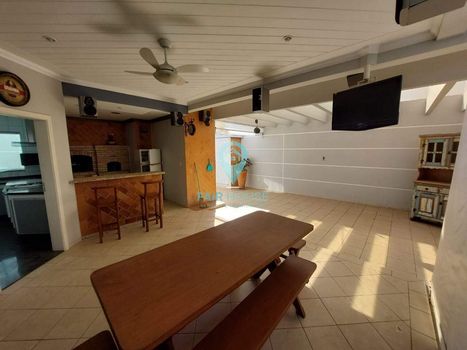 Foto 5 do(a) Casa de 4 quartos à venda em Jardim Itanguá, Sorocaba
