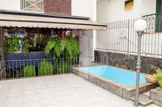 Foto 30 do(a) Casa de 4 quartos à venda em Jardim Botânico, Rio de Janeiro