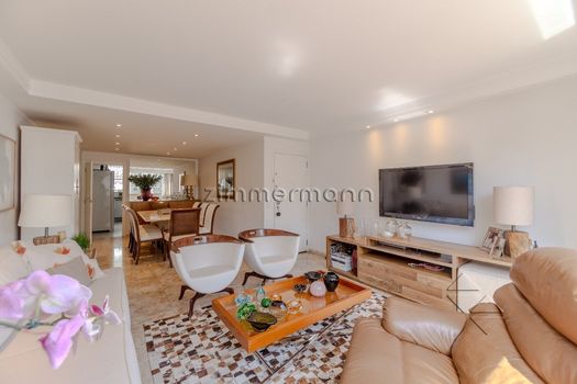 Foto 4 do(a) Apartamento de 3 quartos à venda em Moema, São Paulo