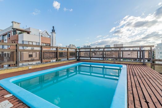 Foto 2 do(a) Cobertura de 4 quartos para alugar em Auxiliadora, Porto Alegre