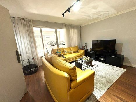 Foto 3 do(a) Casa de 3 quartos à venda em Jardim Petrópolis, São Paulo