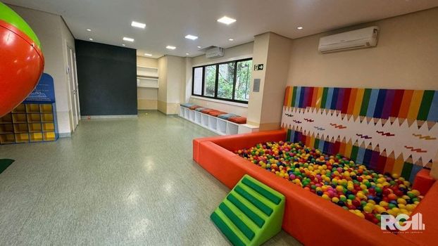 Foto 37 do(a) Flat de 3 quartos à venda em Menino Deus, Porto Alegre