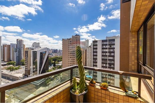 Foto 6 do(a) Cobertura de 4 quartos à venda em Água Verde, Curitiba