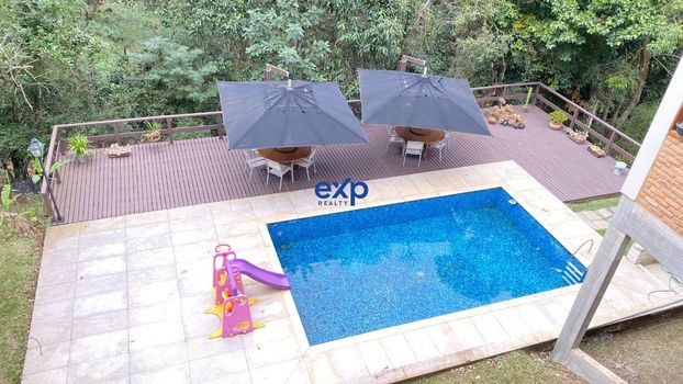 Foto 1 do(a) Casa em Condomínio de 5 quartos à venda em Itaipava, Petrópolis