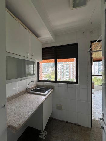 Foto 15 do(a) Apartamento de 3 quartos à venda em Itacorubi, Florianópolis