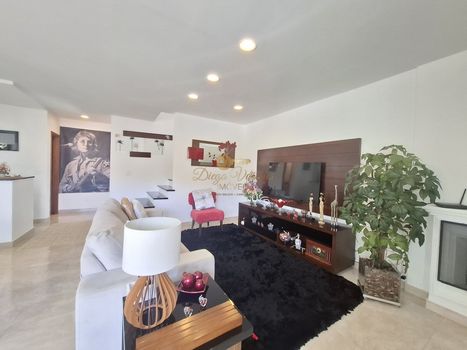 Foto 2 do(a) Casa em Condomínio de 3 quartos à venda em Vargem Grande, Teresópolis