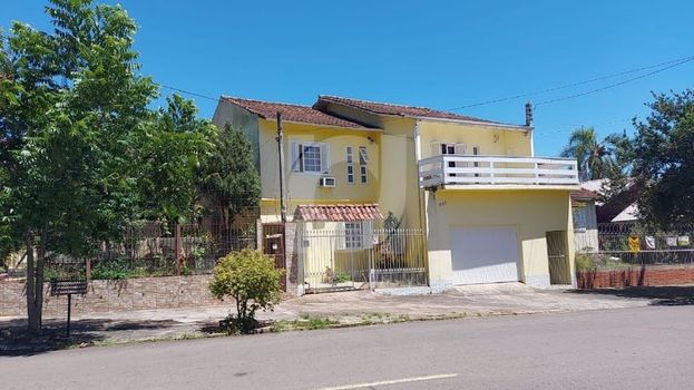 Foto 1 do(a) Casa de 3 quartos à venda em Cristo Rei, São Leopoldo